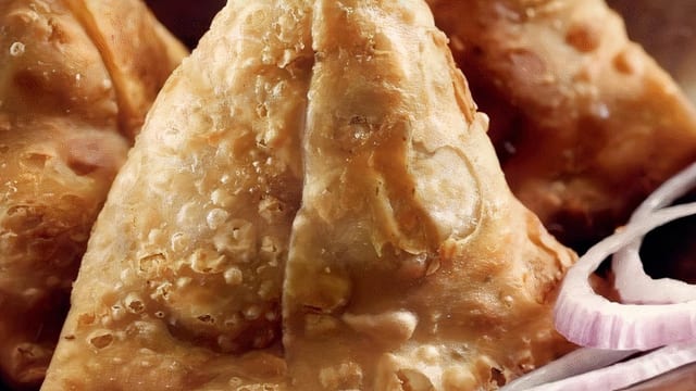 Samosa (1 Pc).